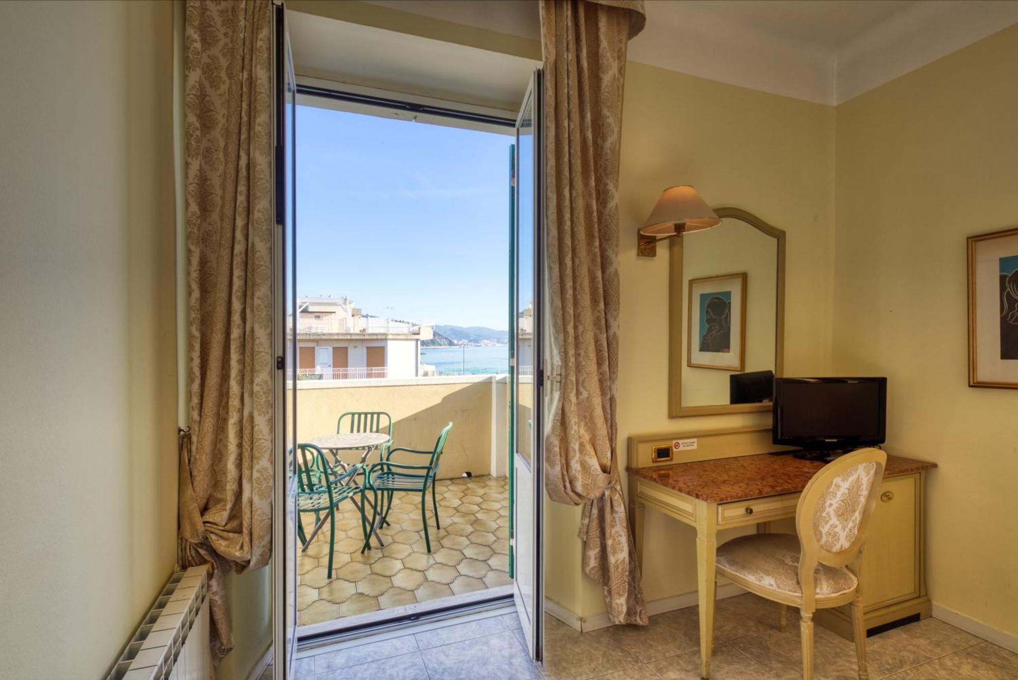 Ena Hotel Arenzano Kültér fotó