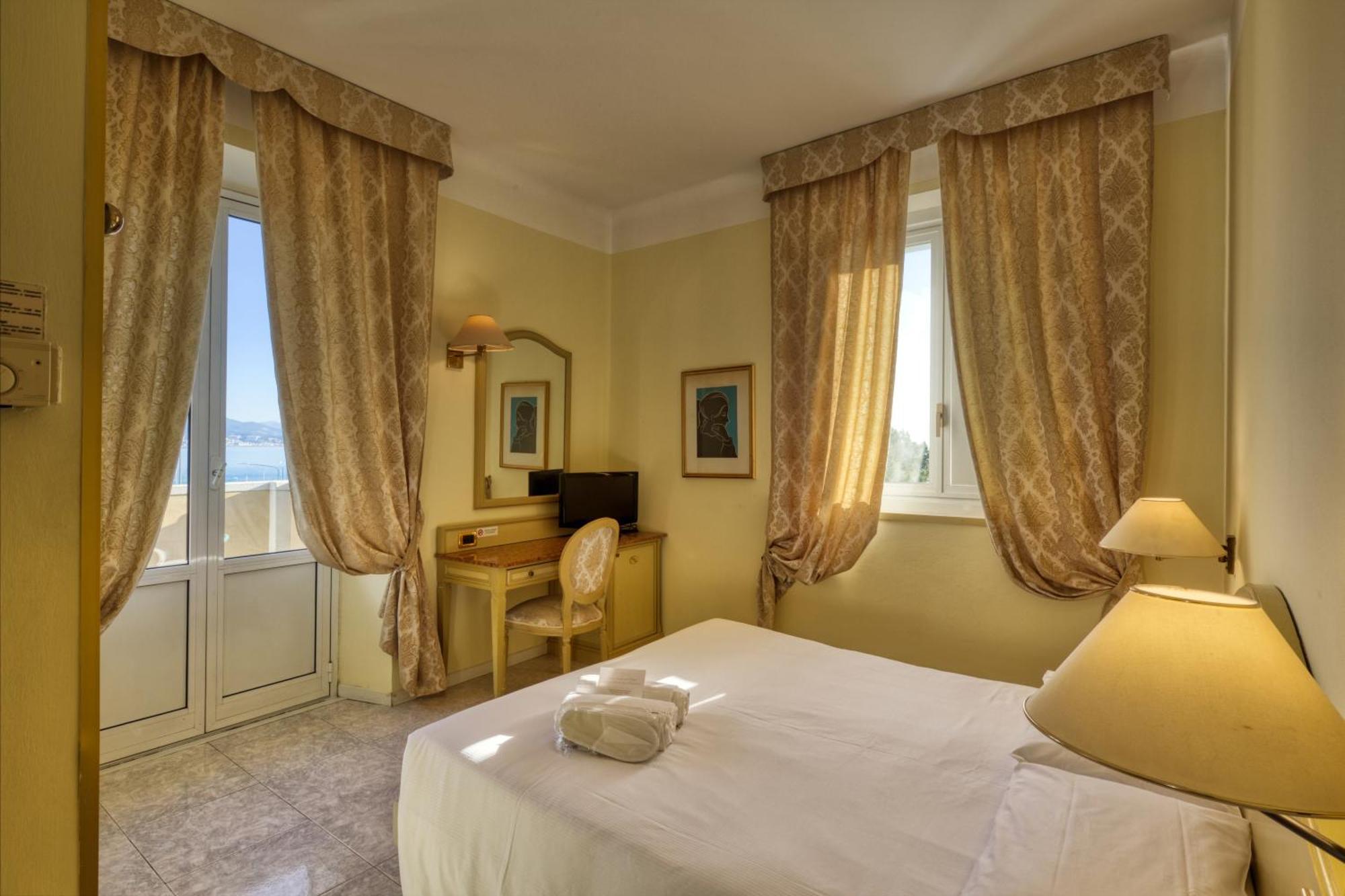 Ena Hotel Arenzano Kültér fotó